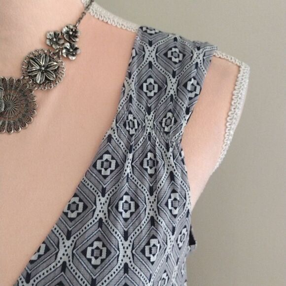 Y2K Michael Kors Blue Grey Geometric Layered VNeck Tunic Tank Top Large - Picture 8 of 17